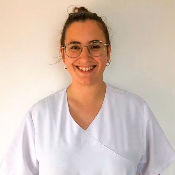 Carme Bernad – Physiothérapeute à Lausanne - Spécialisée en rééducation musculo-squelettique (épaule et membres inférieurs), dédiée au retour durable à la mobilité de ses patient